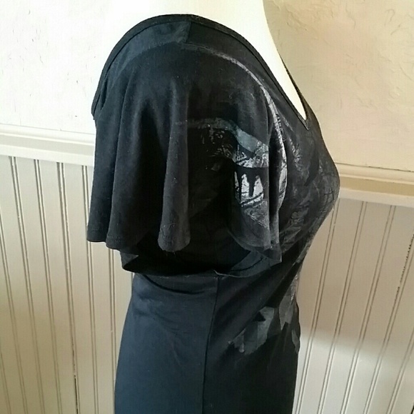 💕Asymmetrical Tee - Picture 3 of 6